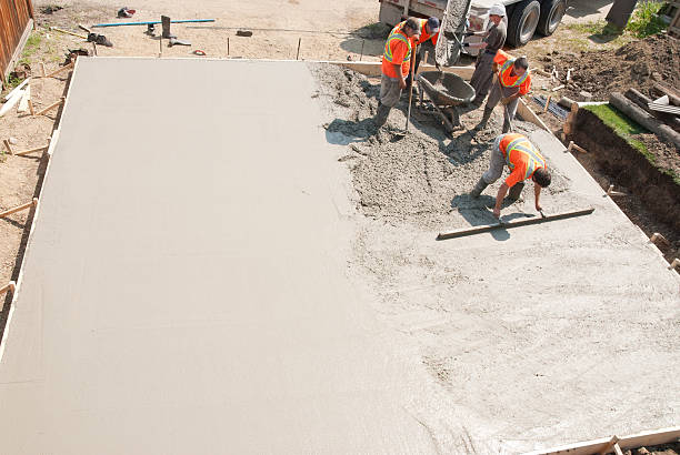 Best Concrete Sidewalk Installation  in Gahanna, OH